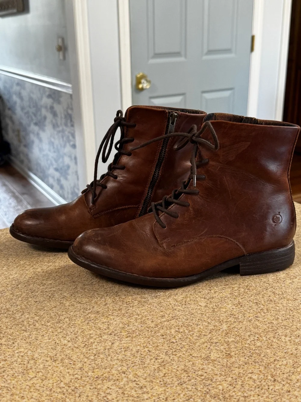 Born Betsey Dark Brown Leather Ankle Boots 8.5 Lace Up Zip
